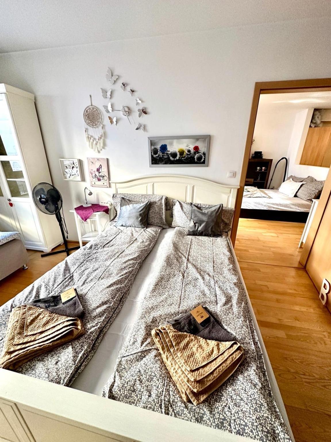 City Center Apartment With Balcony Budapest Esterno foto